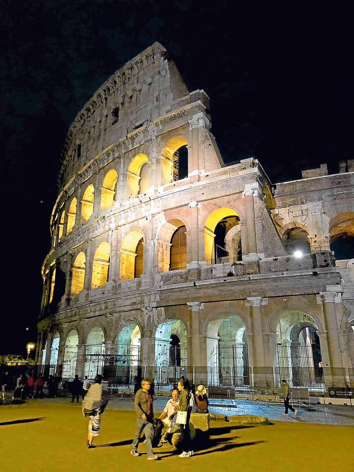 Roman Architecture - The Colosseum of Rome