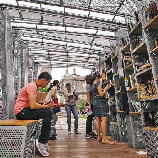 The Book Stop in PLaza Roma, Intramuros